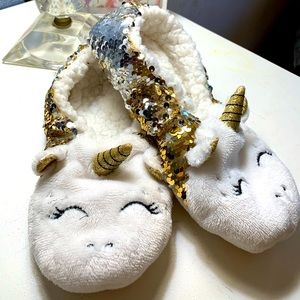 Girls Sparkly Unicorn Fuzzy Slippers